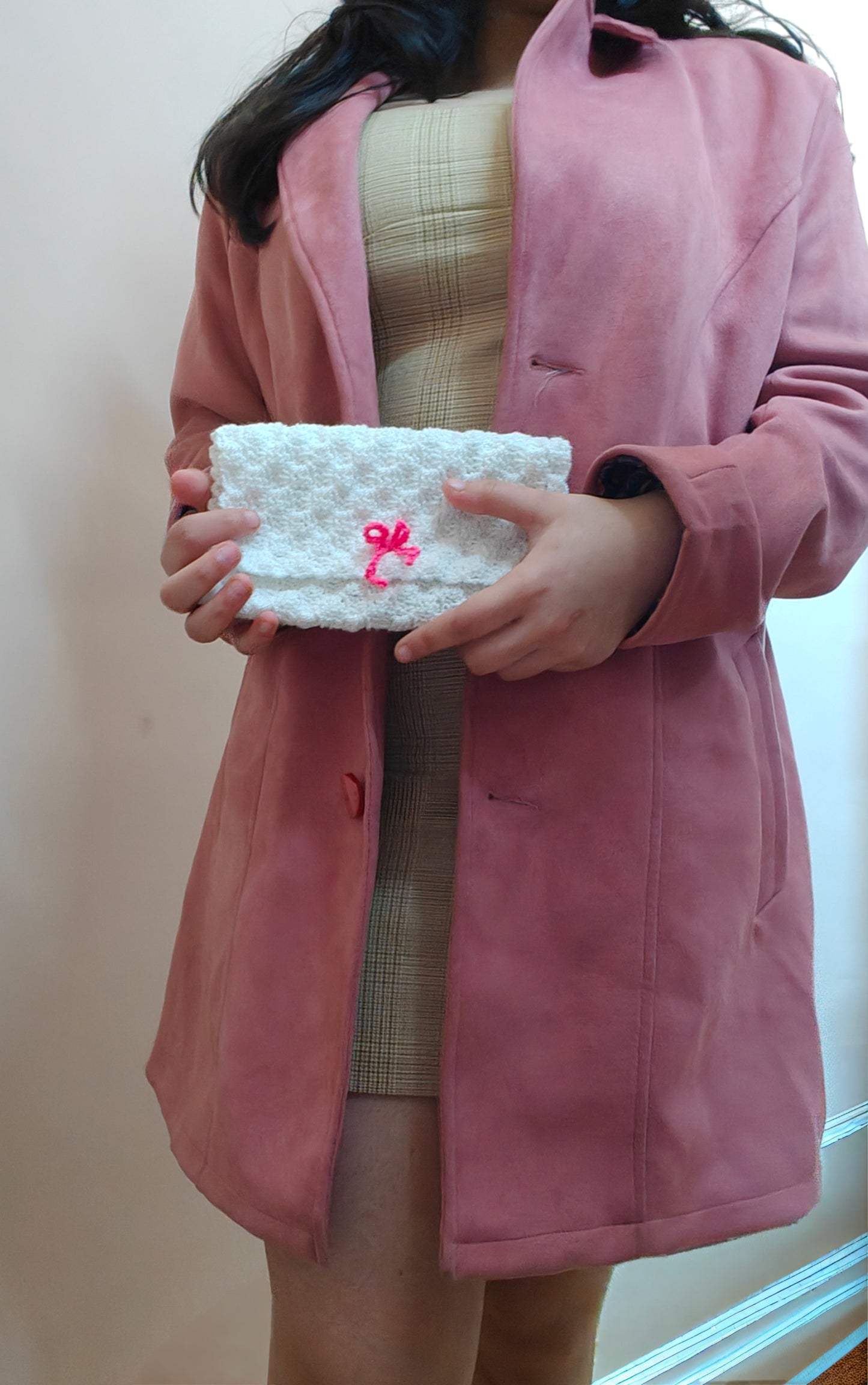 Handmade White Crochet Wallet – Minimal & Elegant Design
