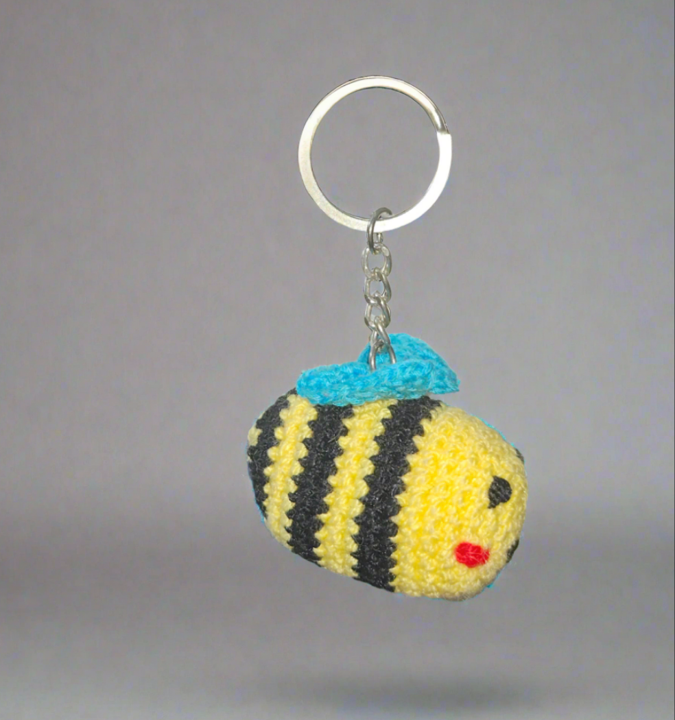 Handmade Crochet Bee Keychain – Adorable & Perfect for Gifting 🐝✨